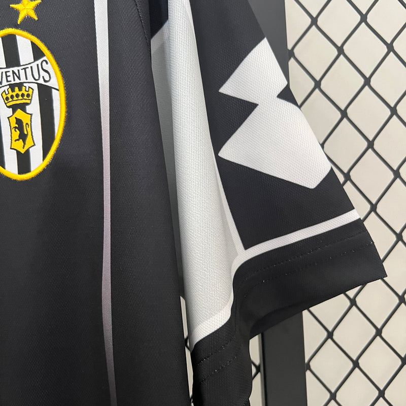 Camisa Retro Juventus  00/01 Black