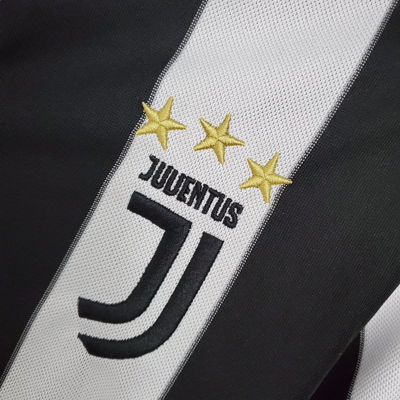 Camisa Retro Juventus 17/18 home