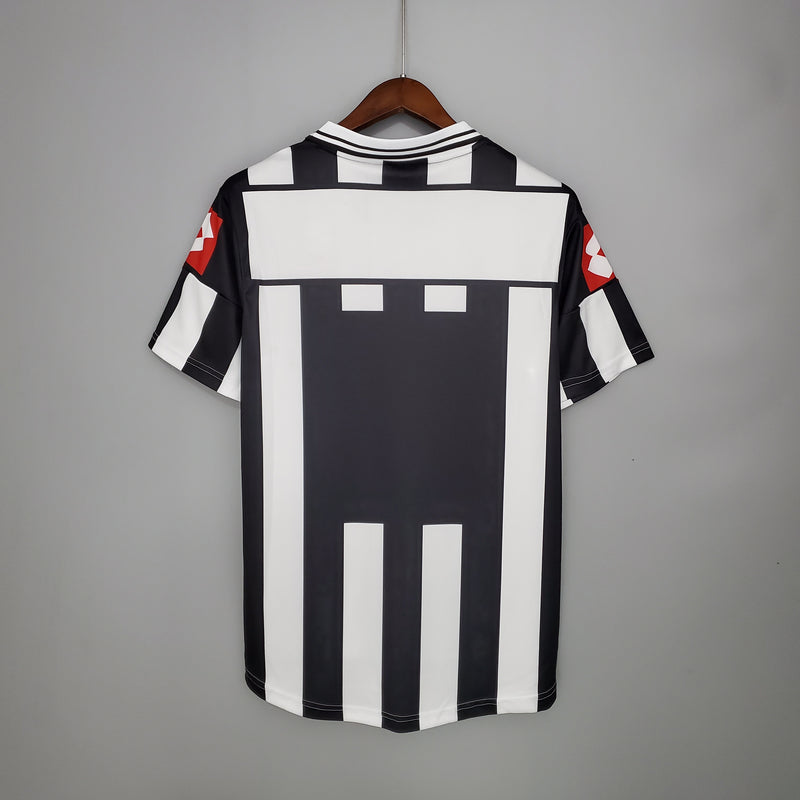 Camisa Retro Juventus 01/02 home