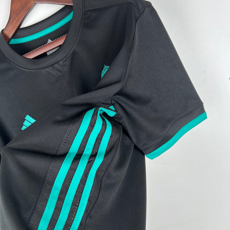 Camisa Retro Real Madrid 17/18