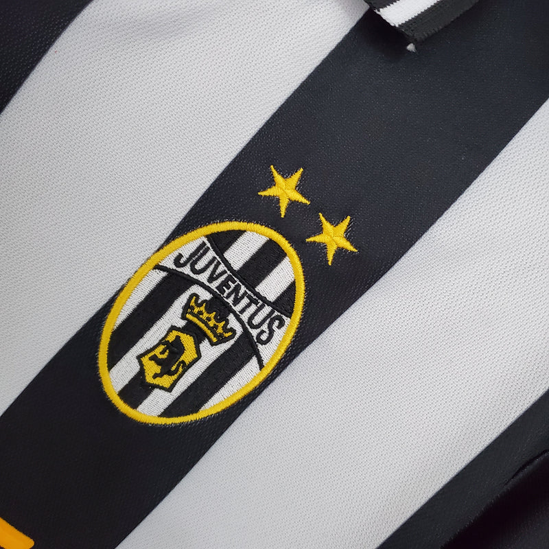 Camisa Retro Juventus 01/02 home
