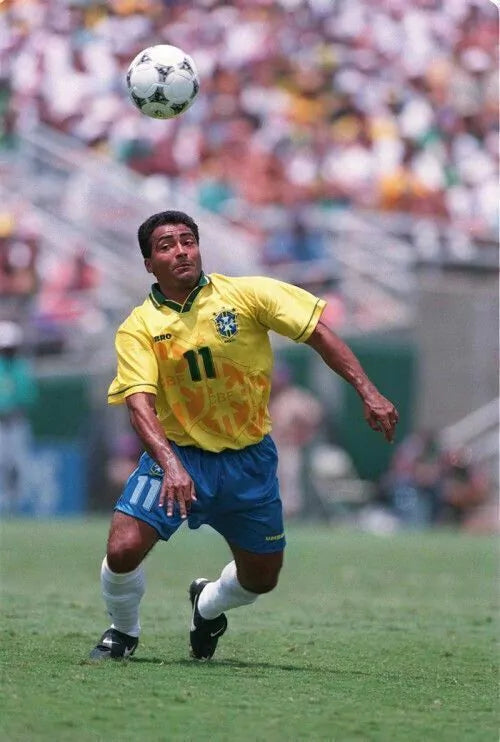 Camisa Retro Umbro Brasil Copa 1994 - Romário