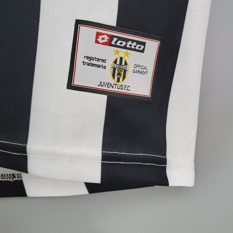 Camisa Retro Juventus 01/02 home
