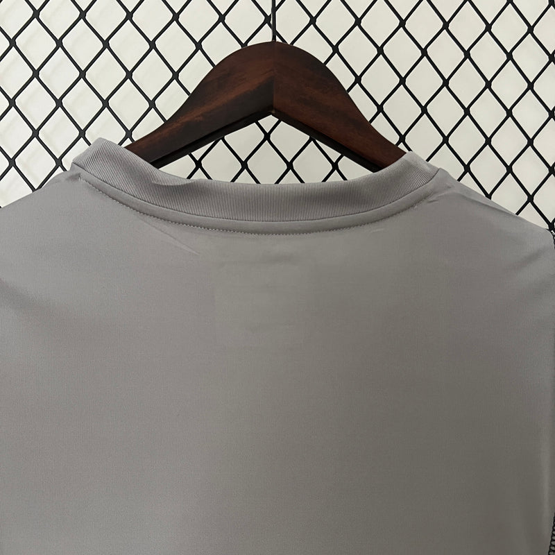 Uniforme de treino do Flamengo 24/25 cinza