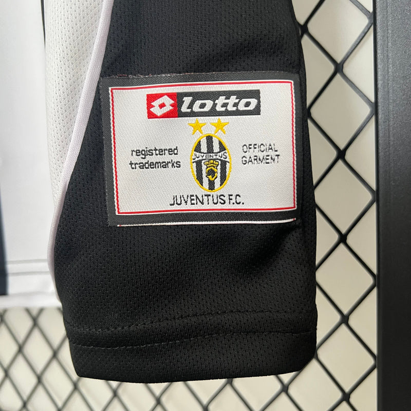 Camisa Retro Juventus  02/03 Home