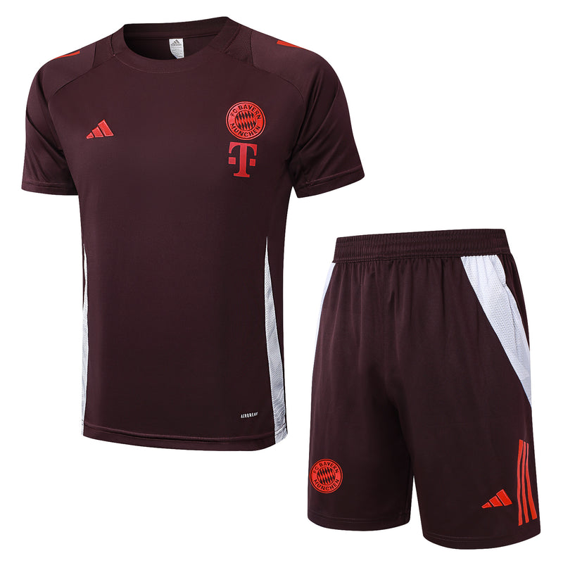 Conjunto de treino manga curta Bayern Munich 24/25