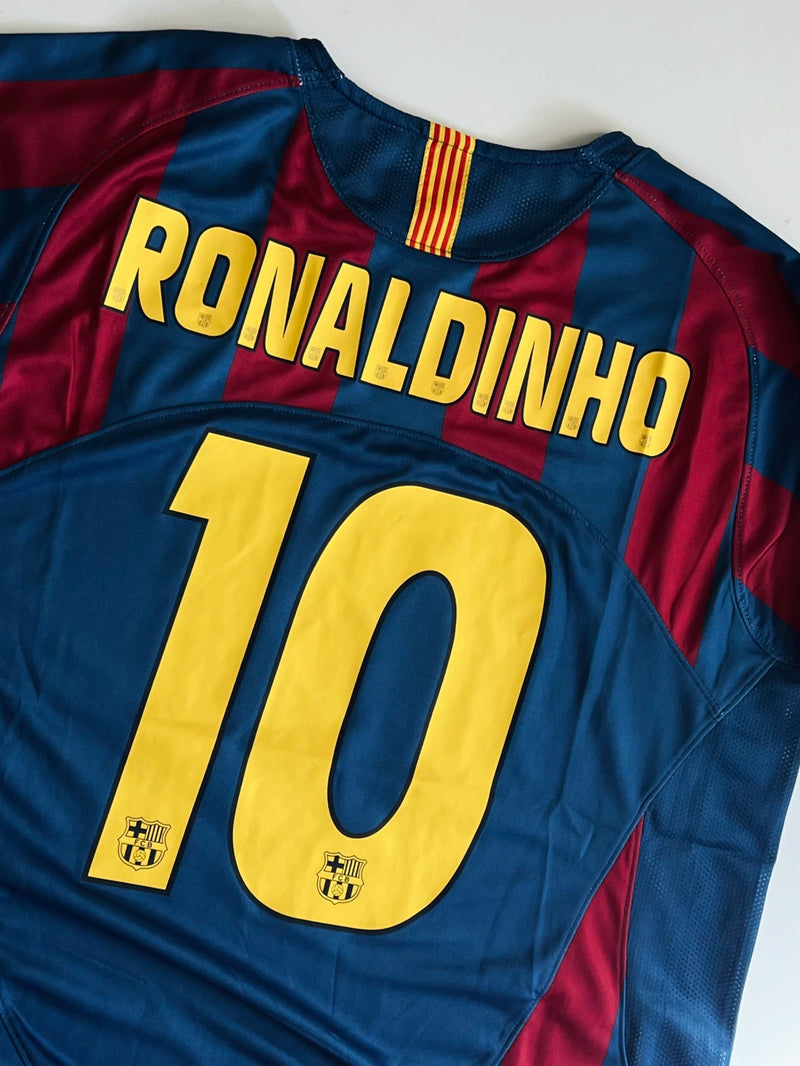 Camisa Barcelona Retro 2004 Ronaldinho 10